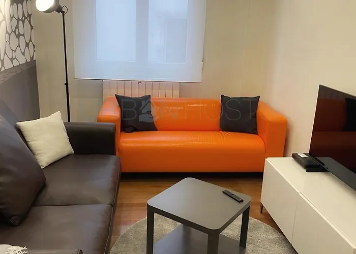 Vivienda Turistica Urbana En Santuchu, Comoda, Funcional Y Con Parking